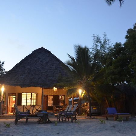 Lui Ushongo Beach House Pangani Eksteriør bilde